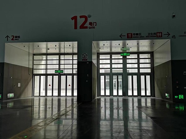 哪些建筑物必須安裝應(yīng)急照明疏散指示系統(tǒng)？